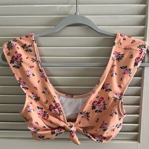Cupshe Floral Bikini Top in Peach and Pink
